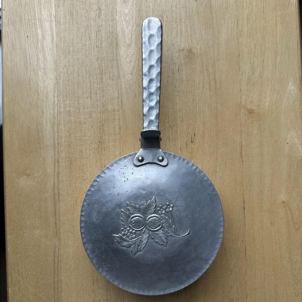VTG Everlast Metal‎ Hand Forged Hammered Aluminum Flip Pan 10.8 in Silent Butler